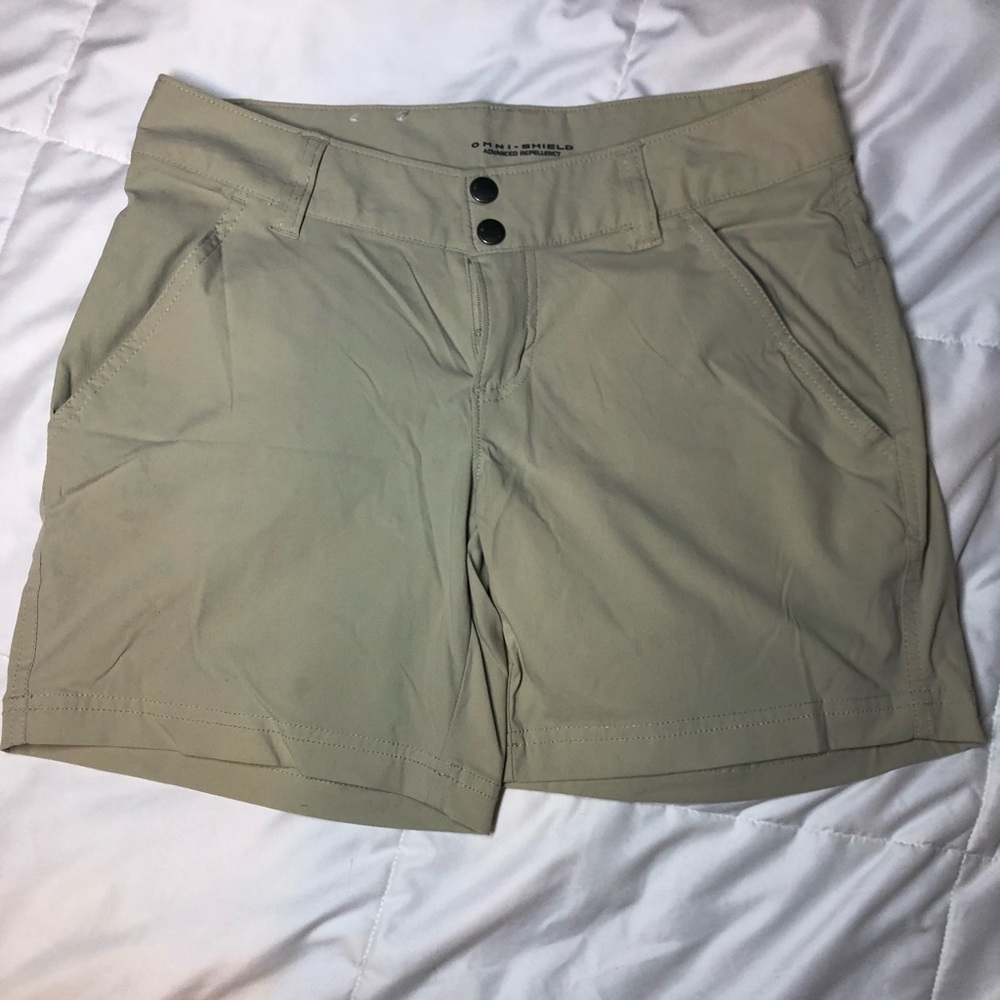 Colombia Khaki Shorts